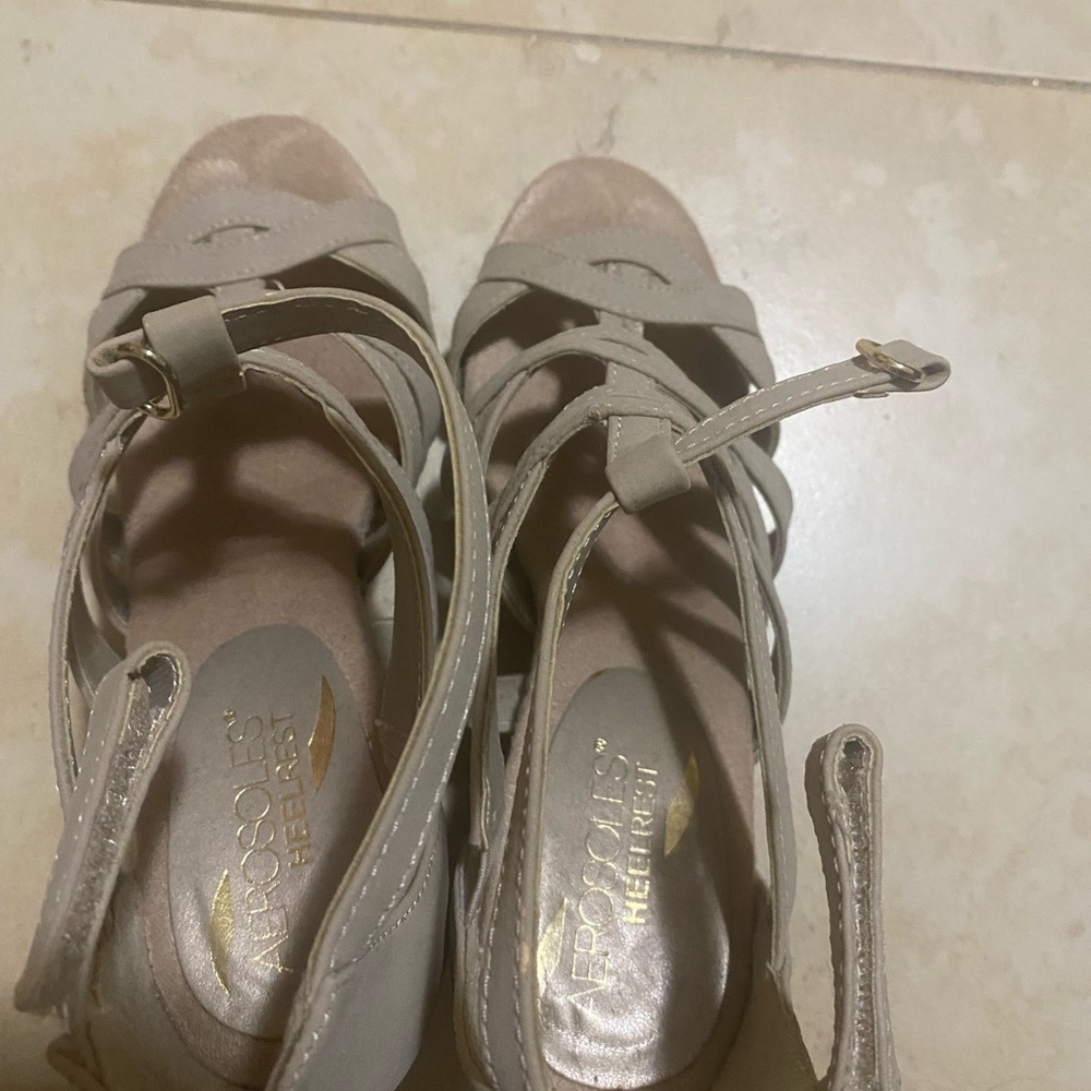 AEROSOLES Beige faux-leather upper Dress party Sandals Block heel Size 6 - Picture 4 of 8
